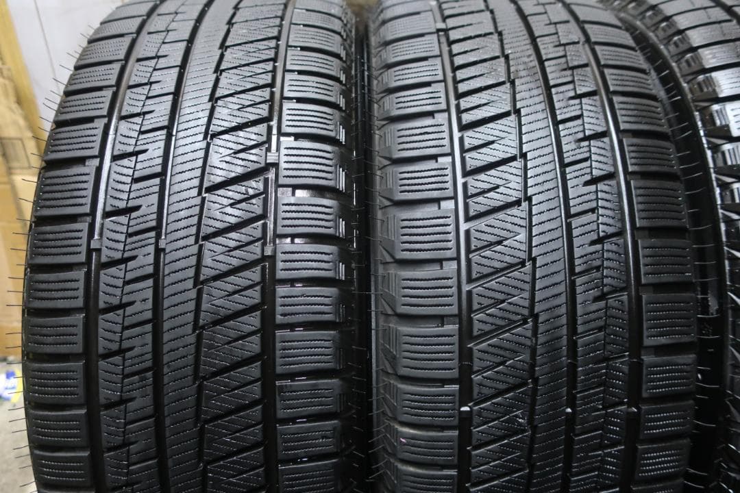 khey様　送料込み　 205/50R17 バリ溝 ロクサーニ タービンRE