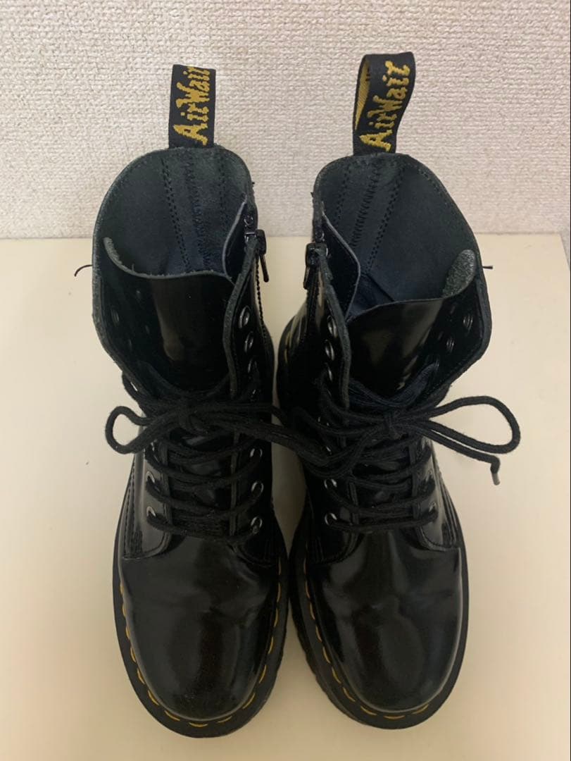 靴 Dr. Martens