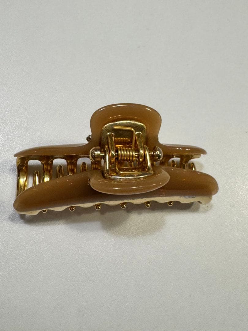 acca アッカ　ヘアクリップ　7センチ　ベージュ　スワロフスキー