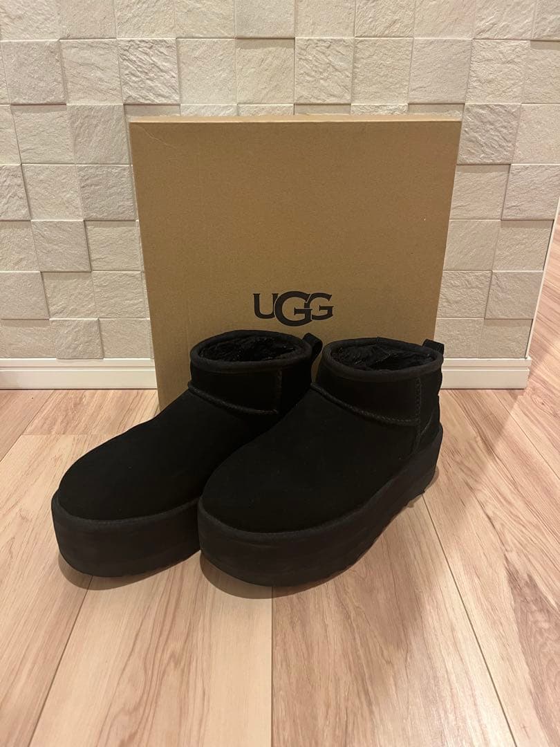 UGG クラシックウルトラミニプラットフォームブーツ 24cm