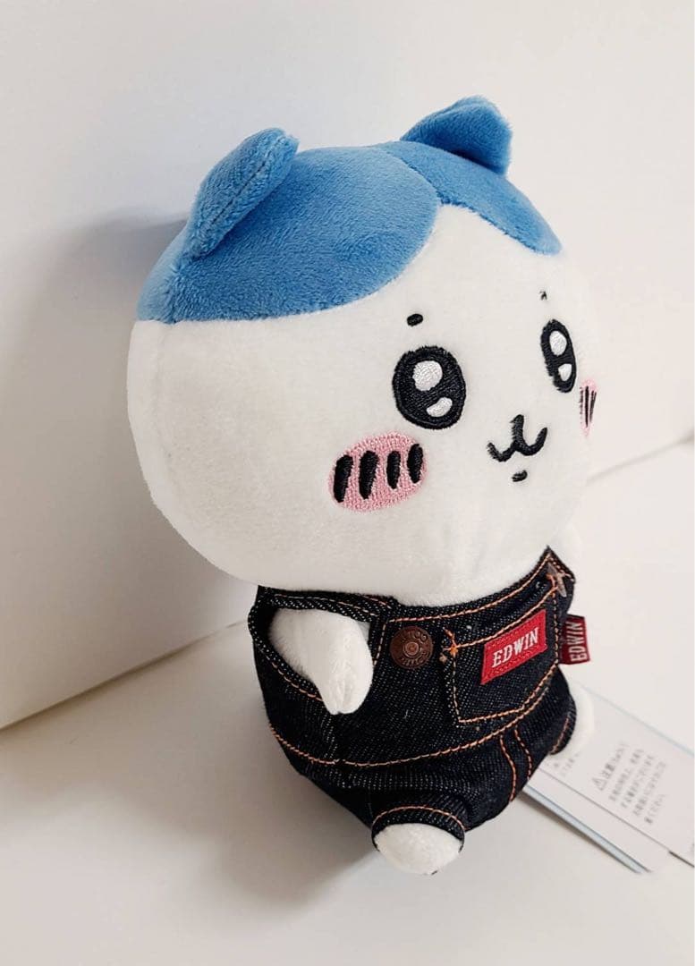 ちいかわ　ハチワレ×EDWIN コラボぬいぐるみ