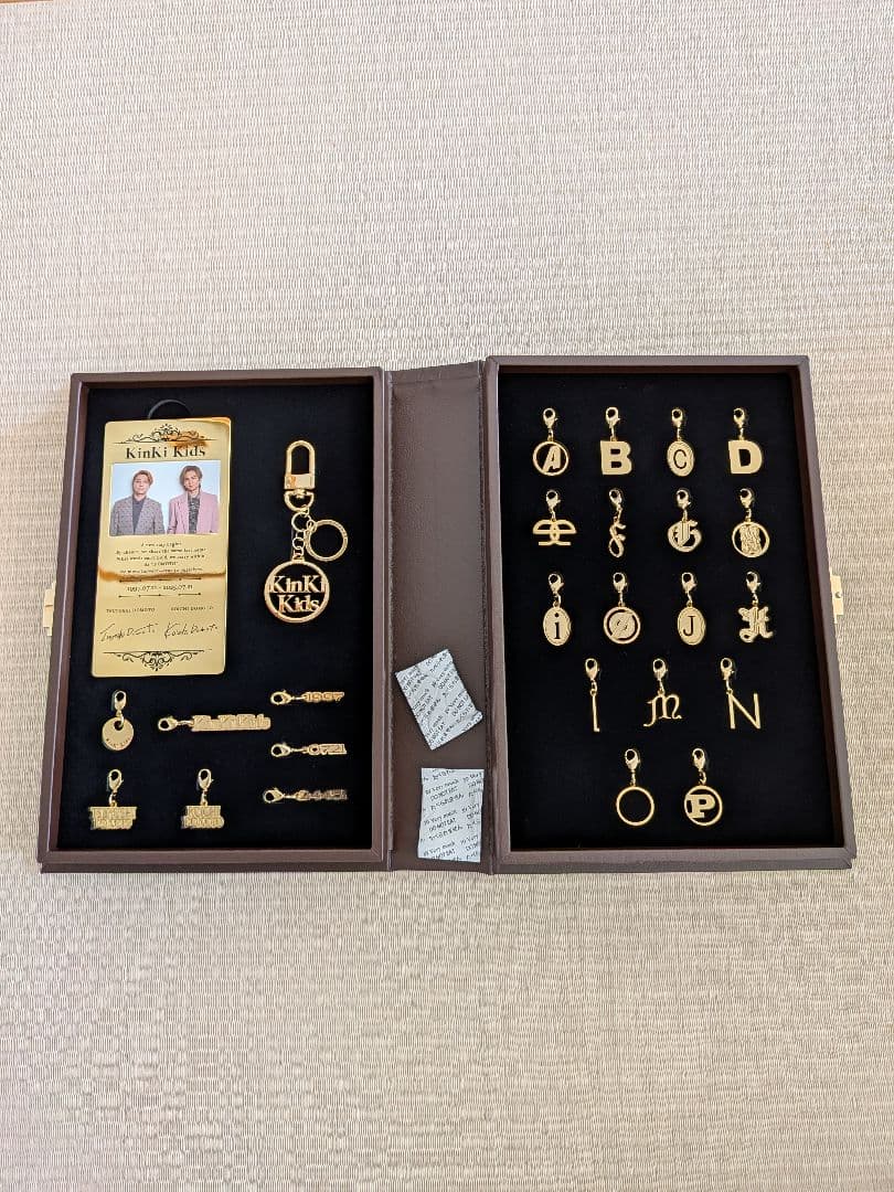 アイドル KinKi Kids PREMIUM charm accessories SET
