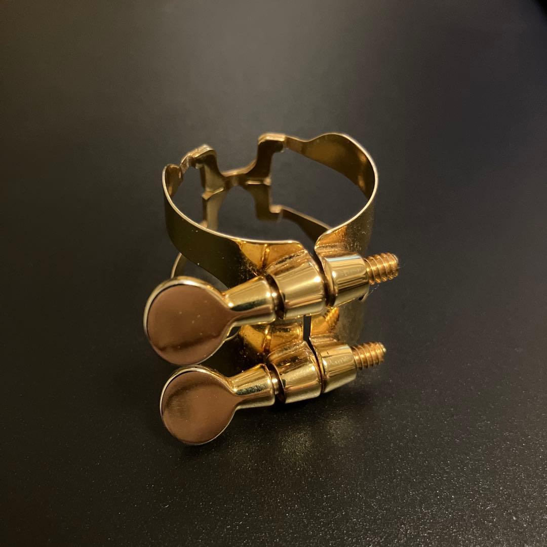 ［美品］ハリソン・ハーツ アルトサックス用リガチャー(A3／GP)