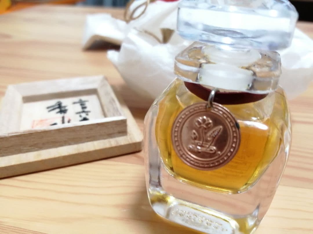 アンティアンティ 熟成香水　エリートオブパルファム レッドローズ