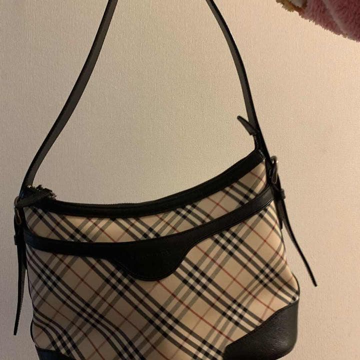 Nintendo Switch BURBERRY