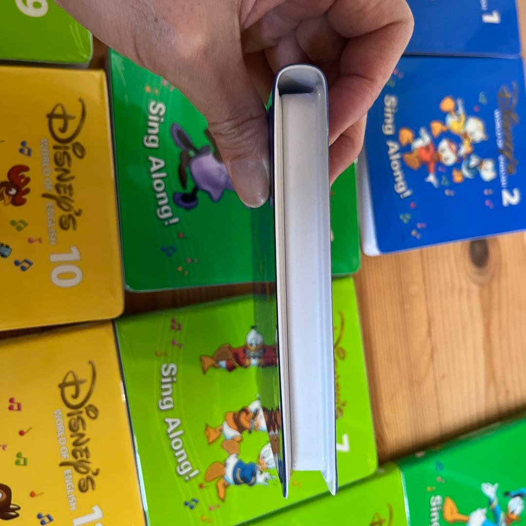 美品・未開封多数　DWEディズニー英語システム(DVD36枚、CD8枚、その他)