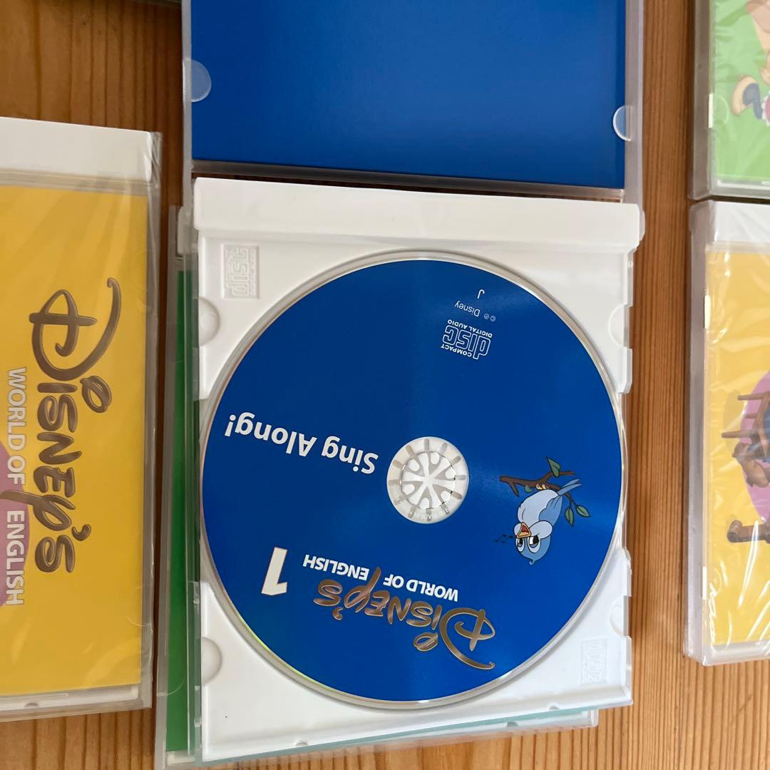 美品・未開封多数　DWEディズニー英語システム(DVD36枚、CD8枚、その他)