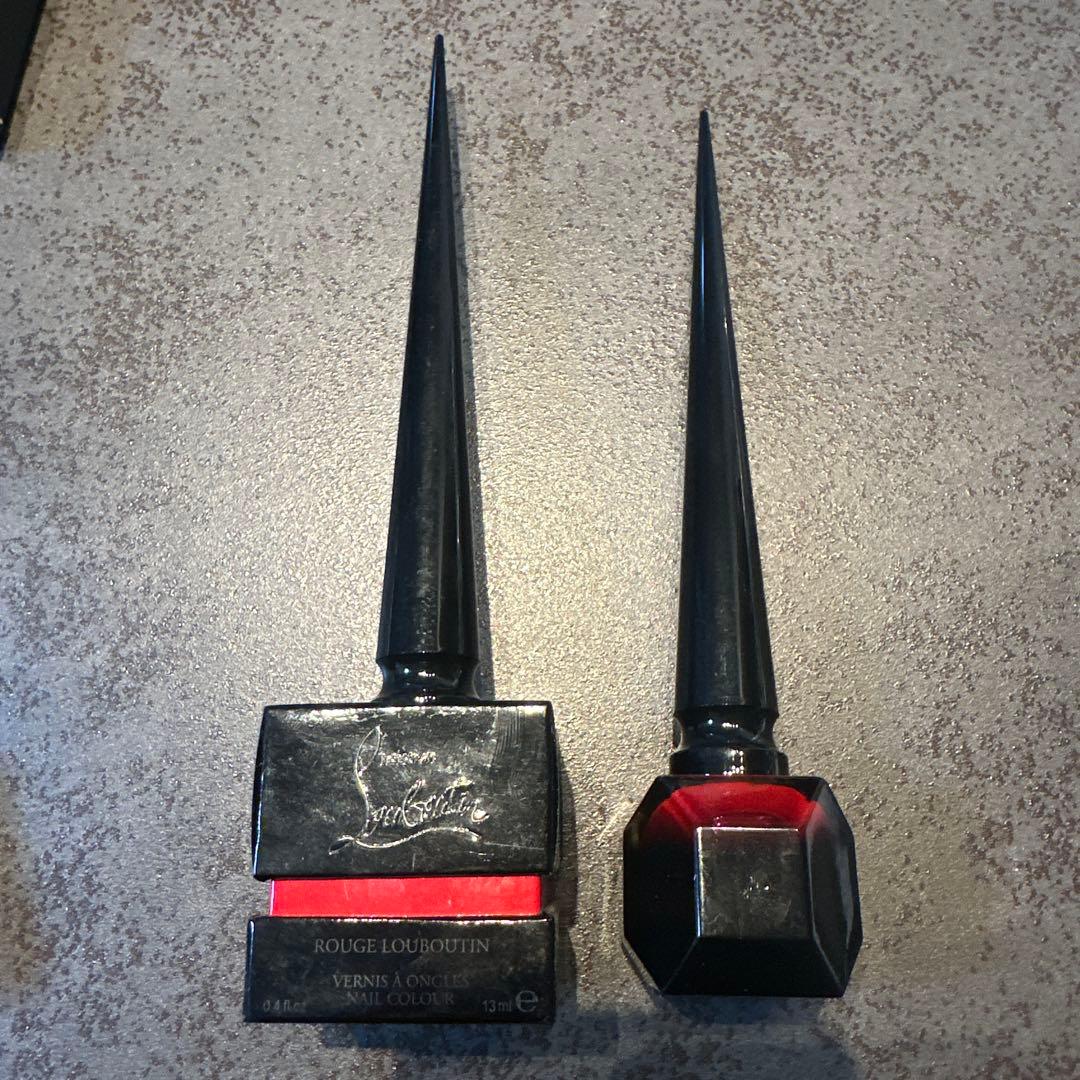 Christian Louboutin ルブタン　ネイルカラー