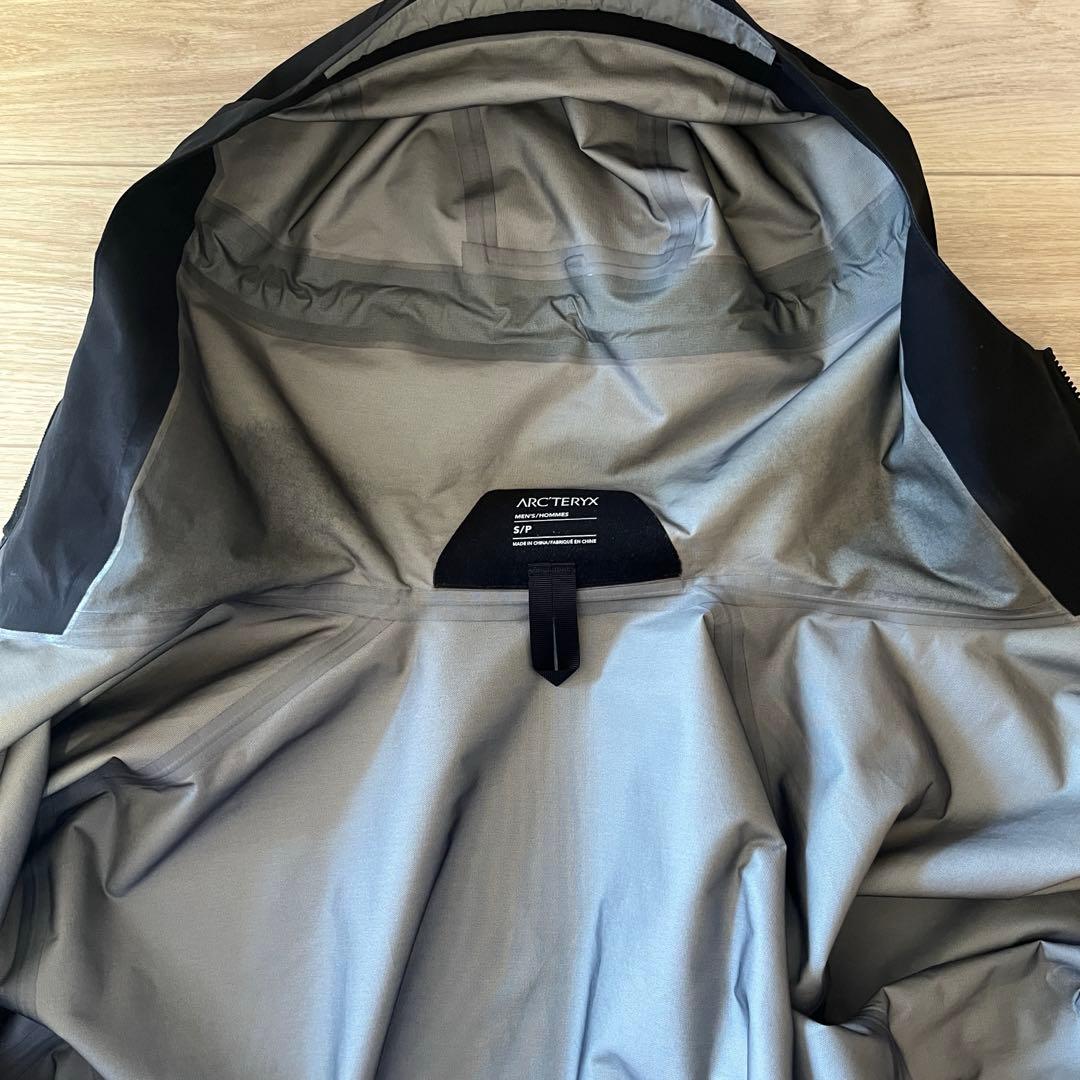 人気 旧ロゴ ARC'TERYX ベータジャケット Sサイズ ブラック