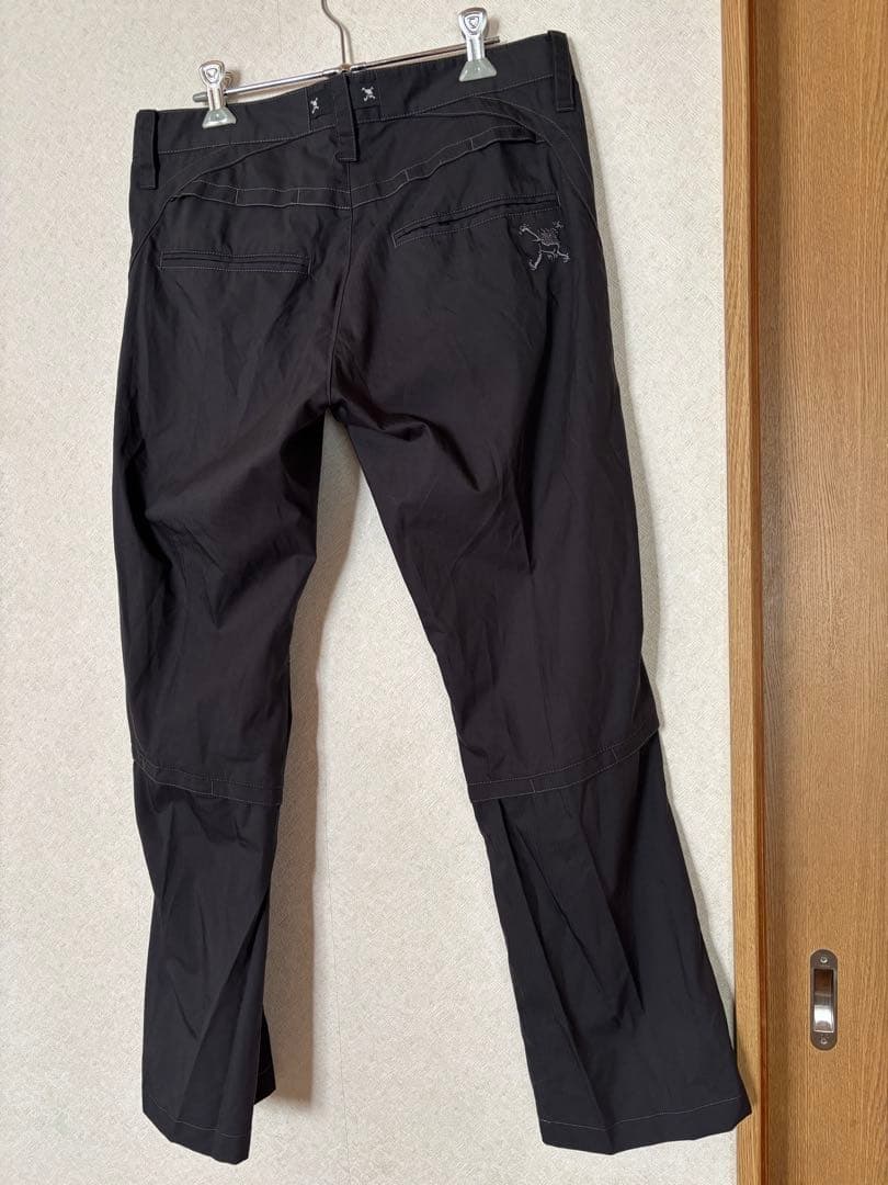 美品✨Oakley オークリー　ゴルフウェア　黒パンツ　スカル刺繍　サイズ33
