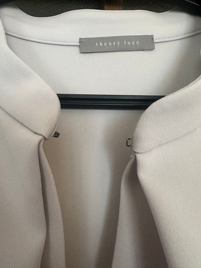 セオリーリュクスブラウス