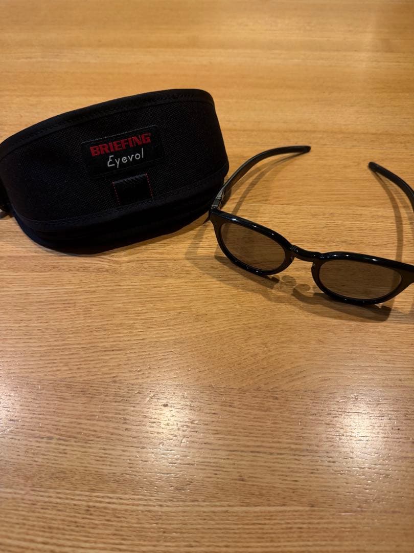 ブリーフィング×アイヴォル　コラボサングラス