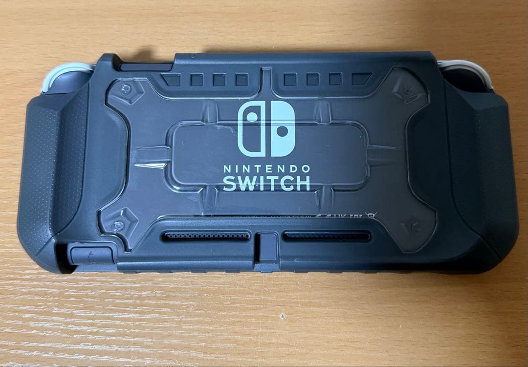 NintendoSwitch Liteグレー 本体 純正カバー・フィルム装着済み
