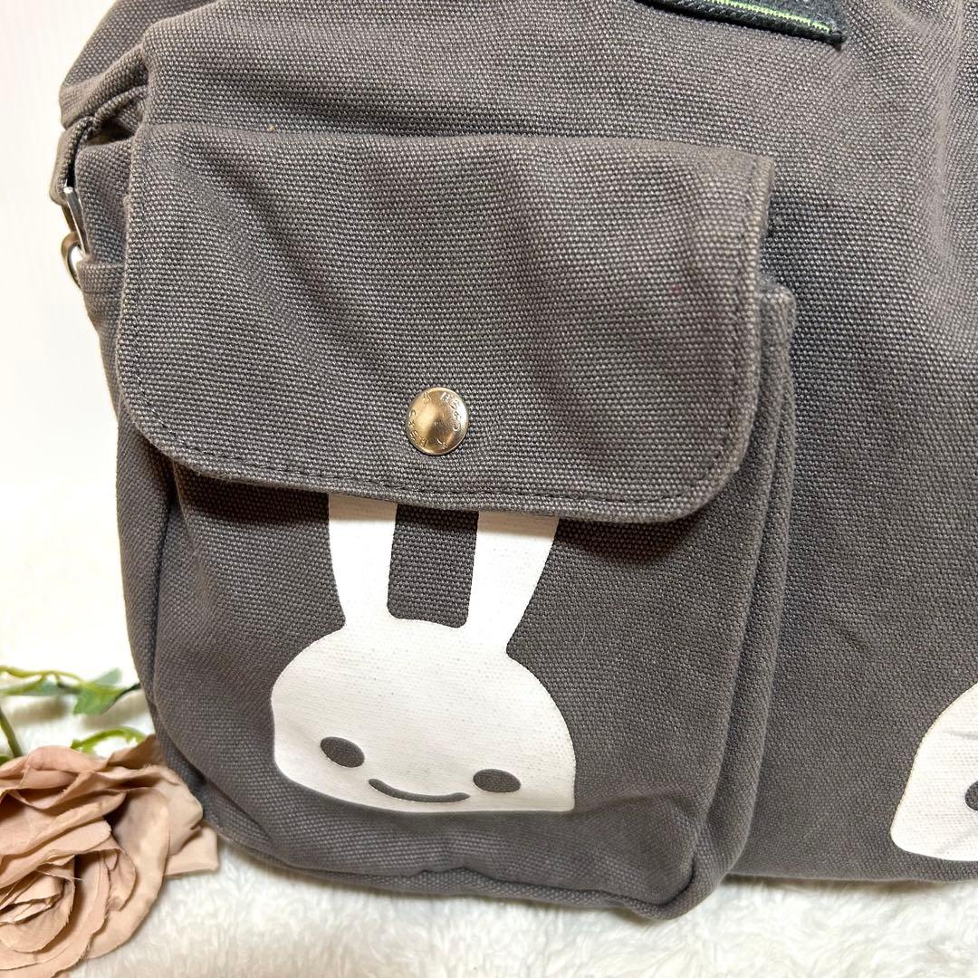 【完売品】CUNE キャンバスショルダーバッグ うさぎいっぱい ポケット多数