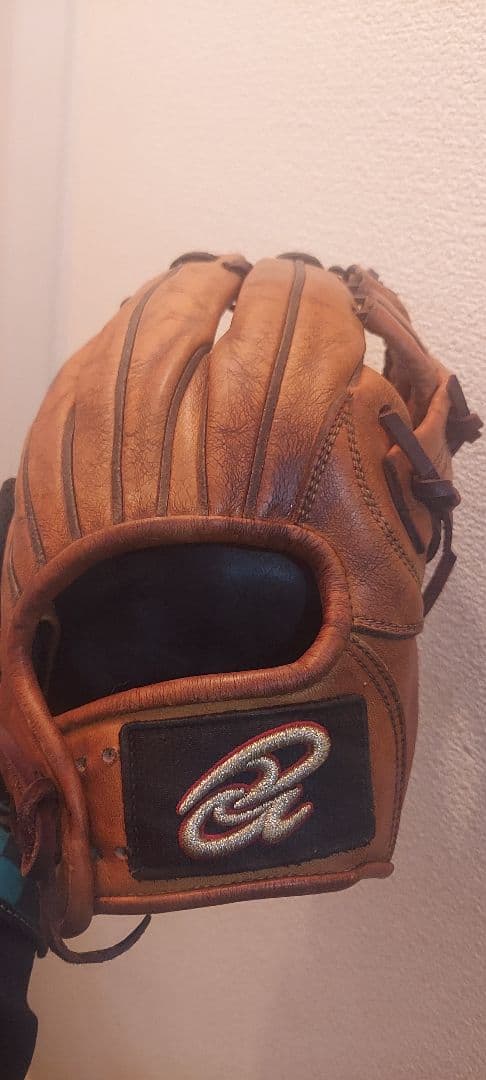 に*ん様 ドナイヤ軟式　内野用グローブ　大人用