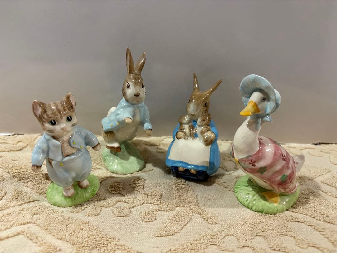 ロイヤルアルバート　ピーターラビット　置物　ジマイマ　トム　ミセスラビット