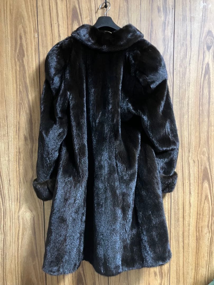 極美品 BLACKGLAMA ミンク ファーコート 裾刺繍デザイン　シリアル有
