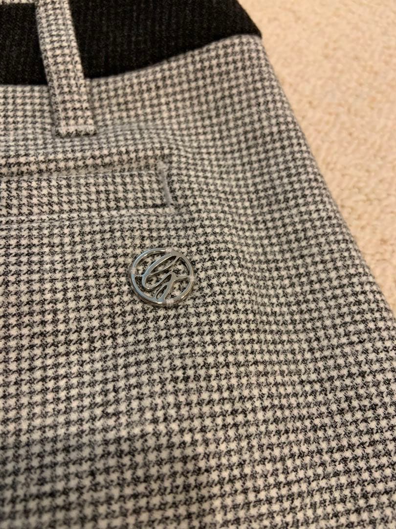 デサントゴルフ　千鳥格子スカート秋服用　Ｍ　新品