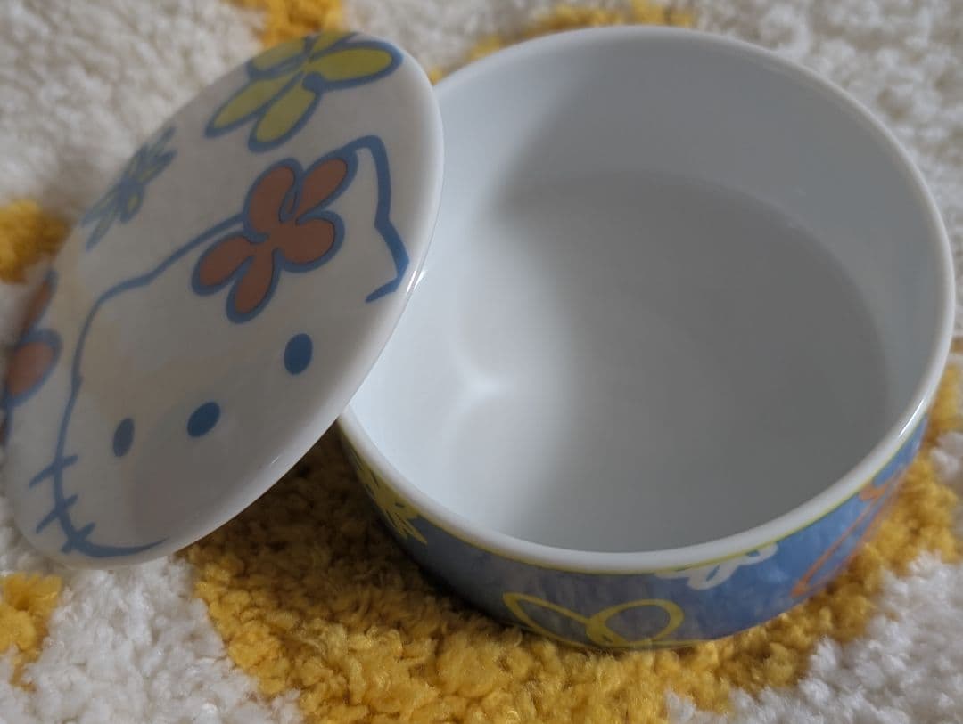 【激レア商品】キティちゃん陶器製小物入れ