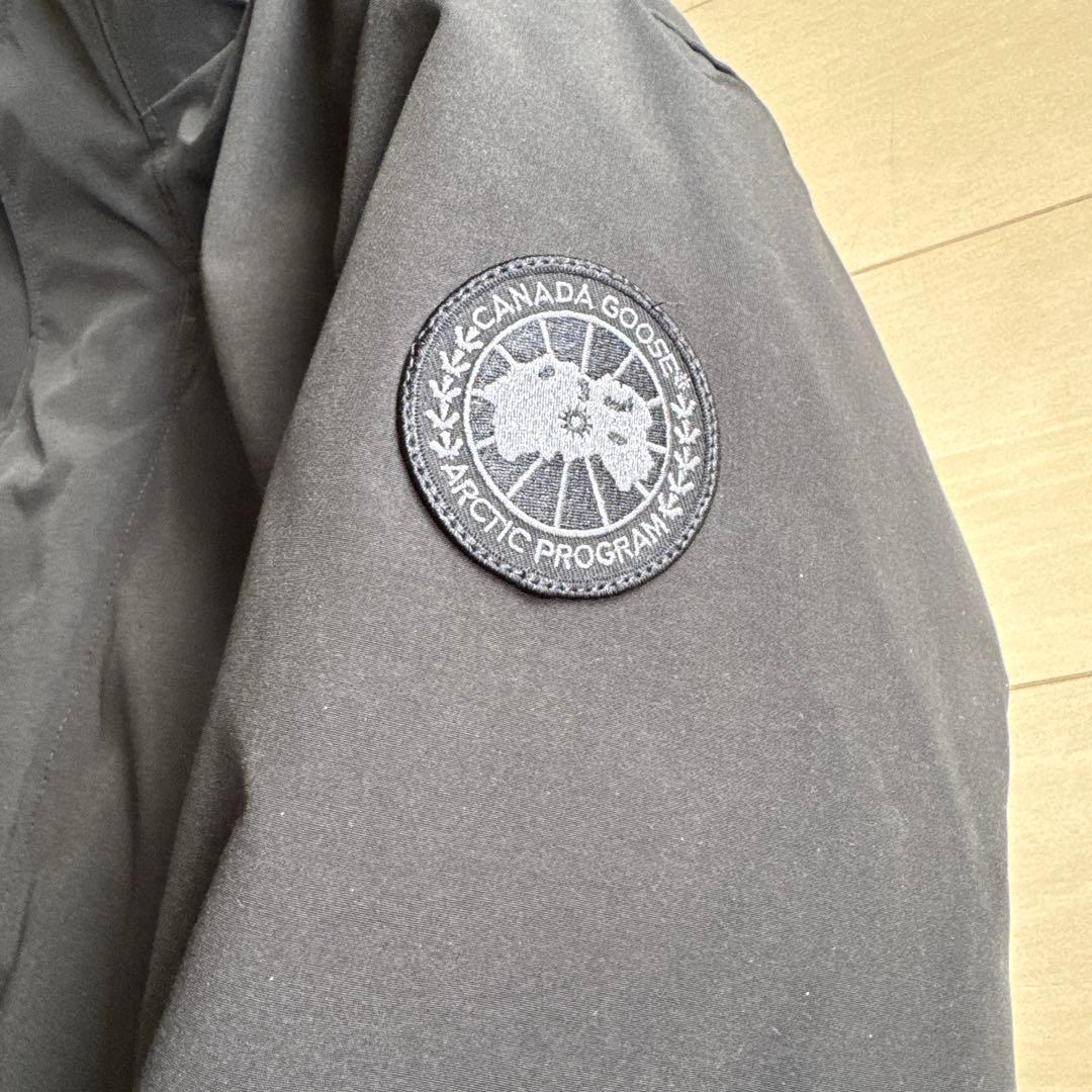   カナダグース　ブラックレーベル　ダウンジャケット