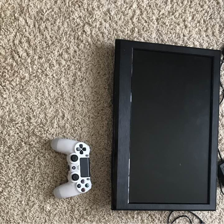 テレビとモンハンワールド付きプレステ4