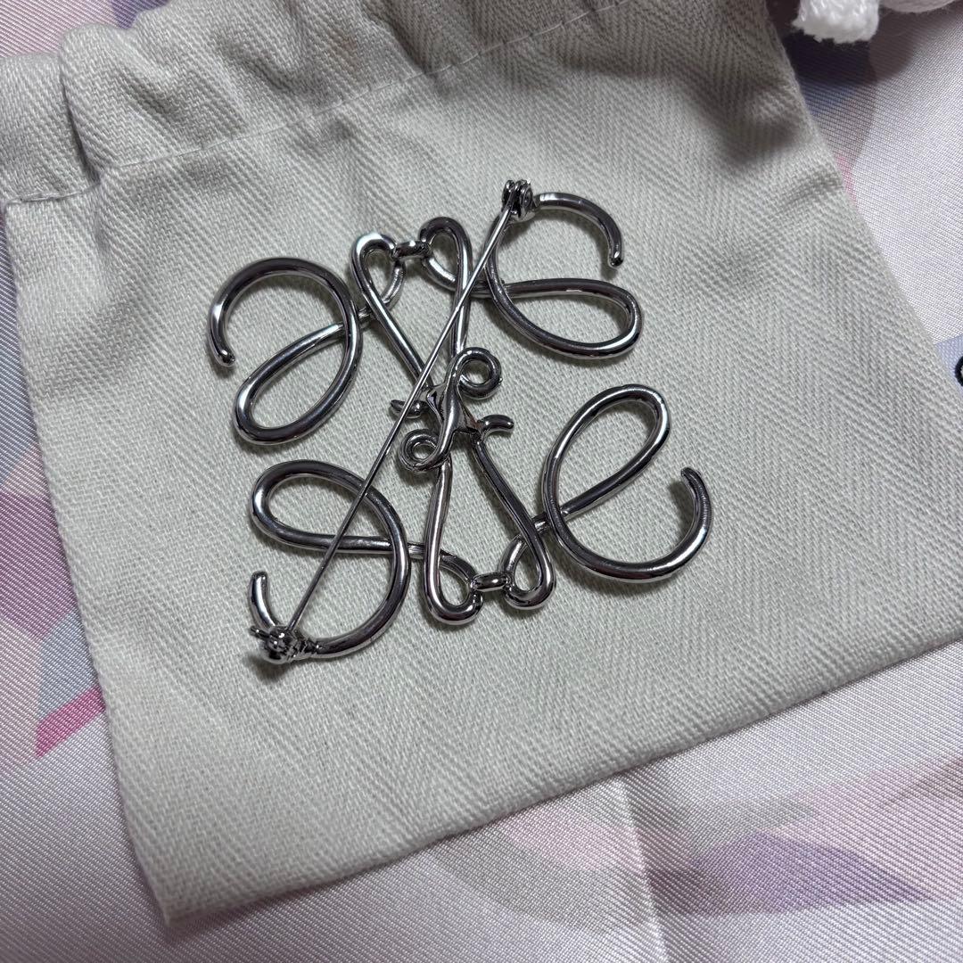 本日限定値下げ★LOEWE ロエベ アナグラム ブローチ シルバー