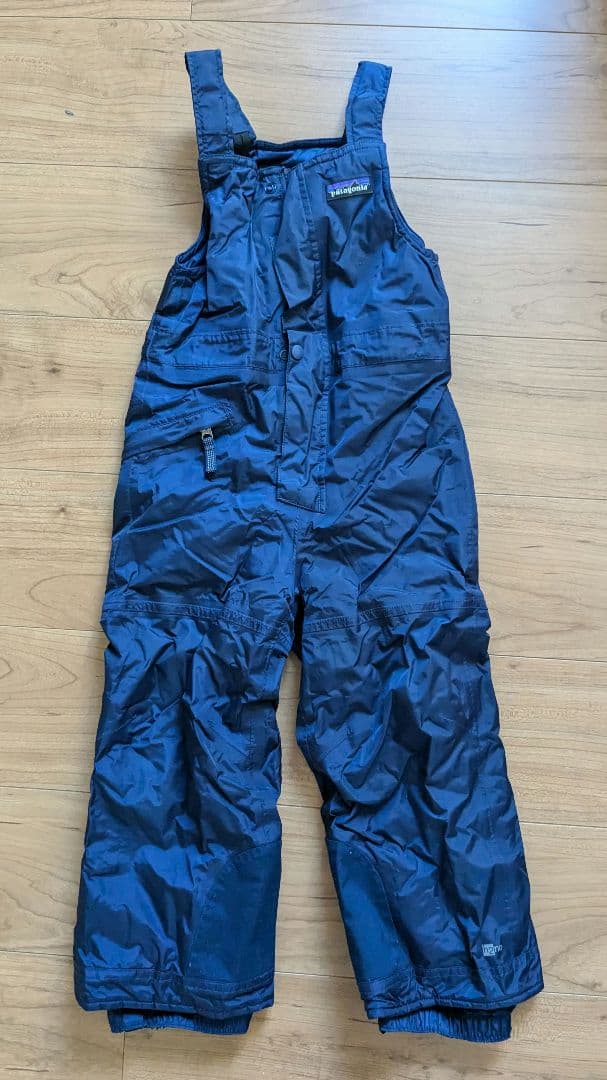 週末までお値引中　パタゴニア　キッズ　スキーウェア　100