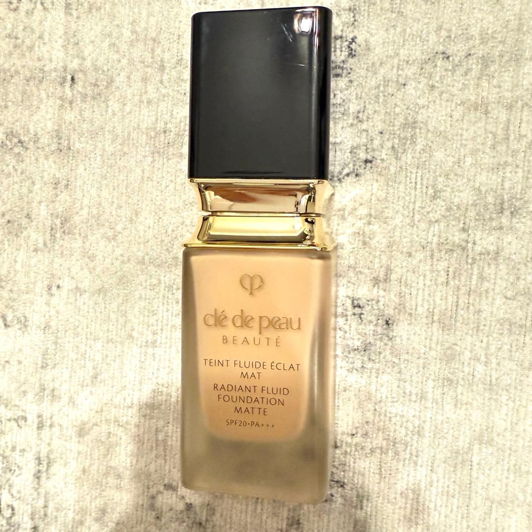 クレ・ド・ポー ボーテ タンフリュイドエクラ マット ピンクオークル10 残量7