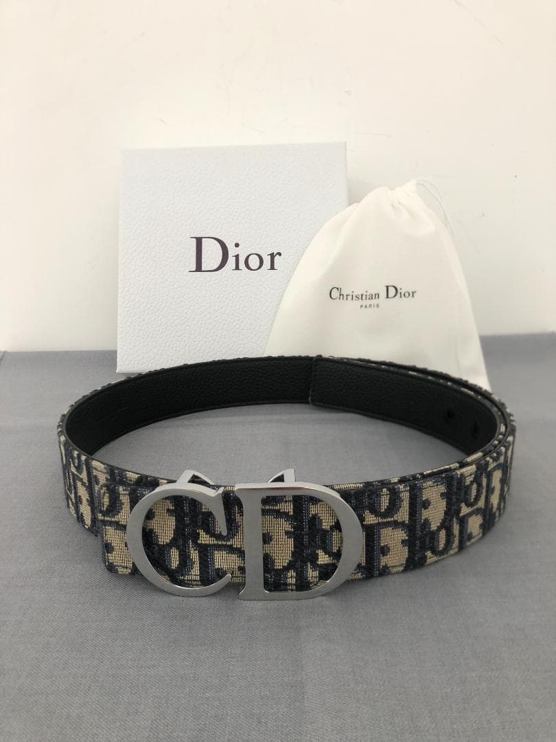 ベルド　ＣＤロゴ　シルバー　ネービーブルー　美品　男女兼用