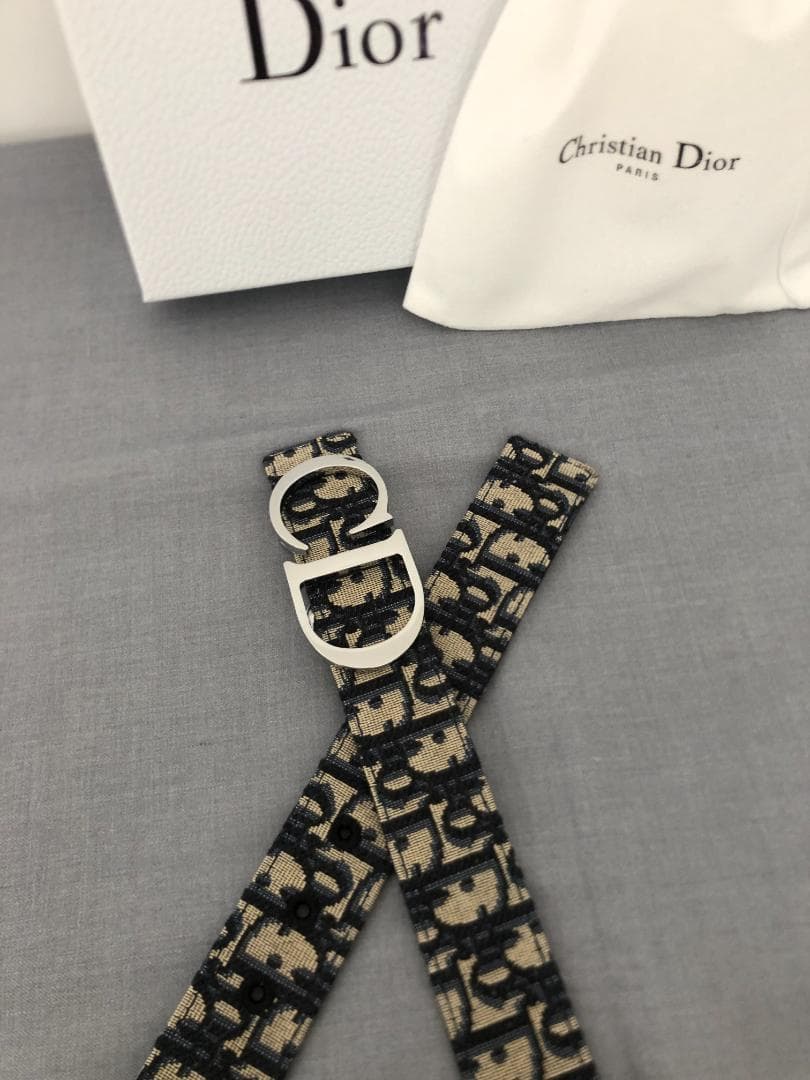 ベルド　ＣＤロゴ　シルバー　ネービーブルー　美品　男女兼用