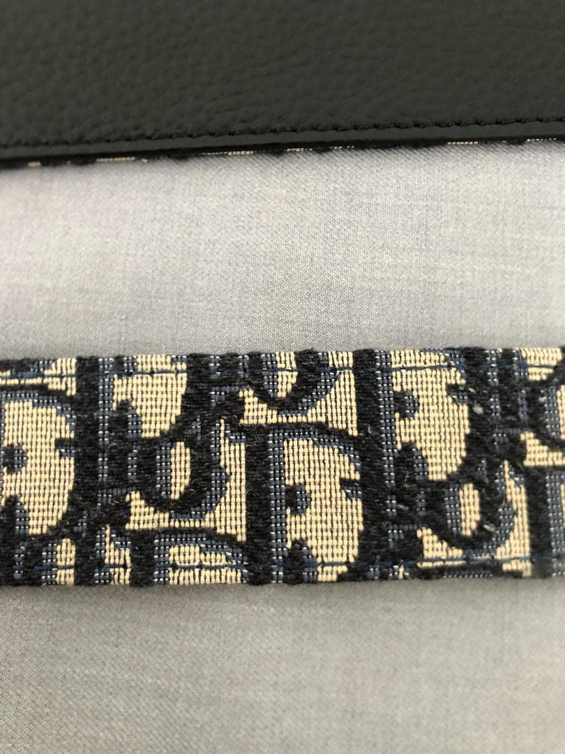 ベルド　ＣＤロゴ　シルバー　ネービーブルー　美品　男女兼用