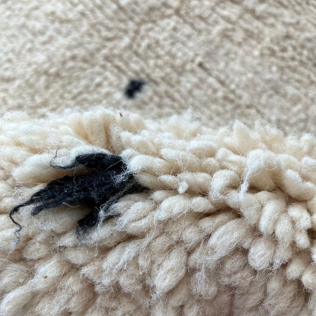 ドット90×142 オフホワイト　ブラック　モロッコラグ　トルコヴィンテージラグ