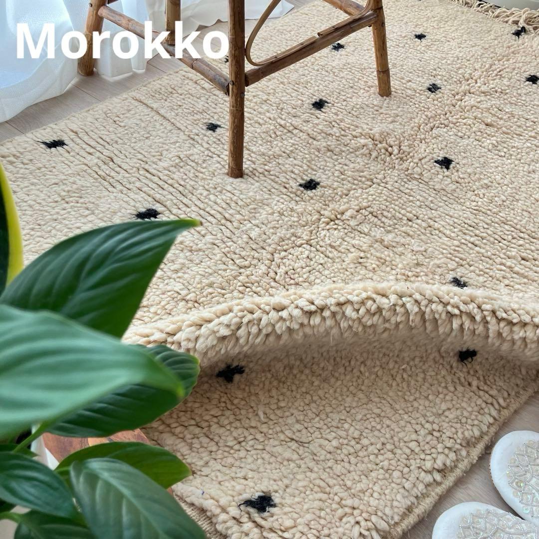 ドット90×142 オフホワイト　ブラック　モロッコラグ　トルコヴィンテージラグ