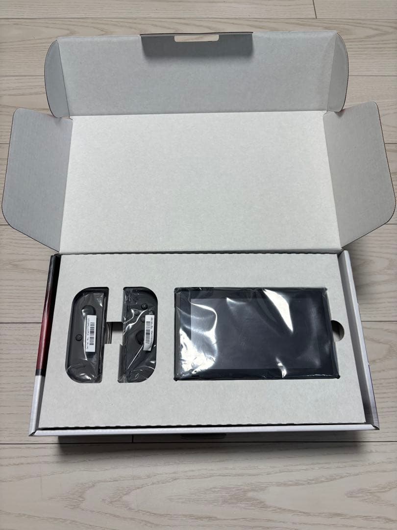 【超美品】Nintendo Switch 本体 + ジョイコン + ドック