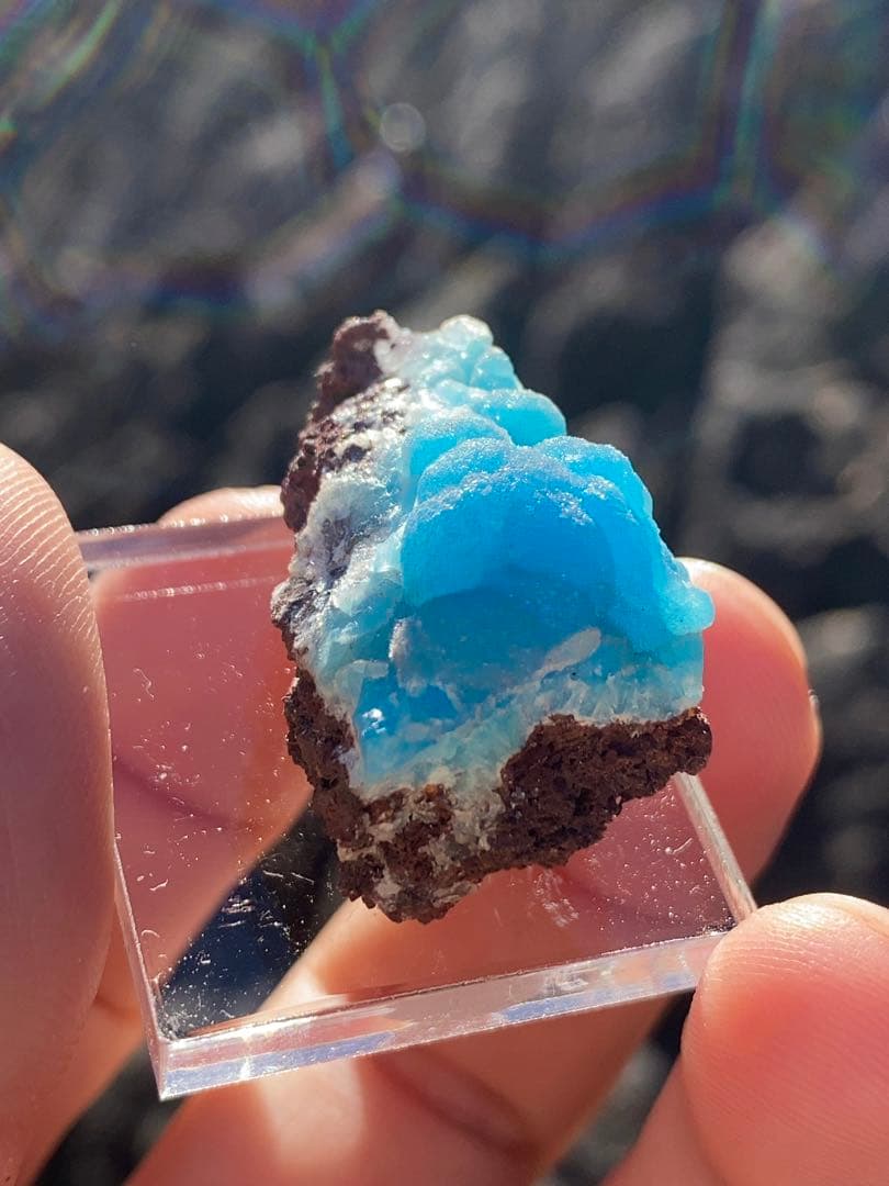 ヘミモルファイト コンゴ産 ブライトブルー 結晶 原石 透け感良好 鉱物標本1