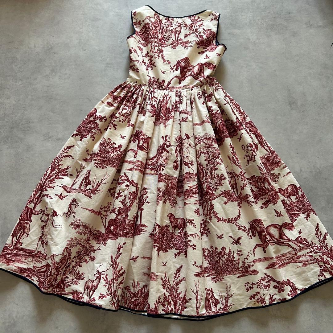 美品ウィークエンドマックスマーラ ノースリーブワンピース 刺繍絵画柄乗馬