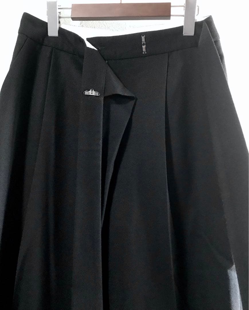 ◎ ADORE ウールサキソニーサイドリボンセンタープレスパンツ 38