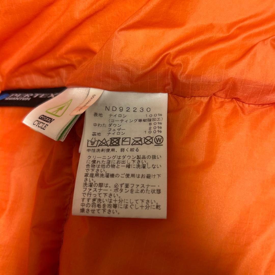 The North Face ダウンジャケット クリーム色