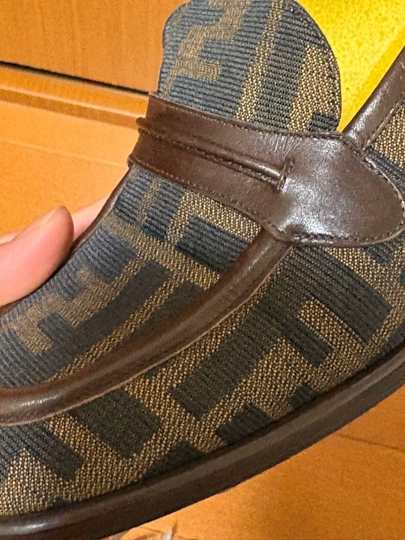 美品 FENDI フェンディ ズッカ柄 ローファー ダークブラウン