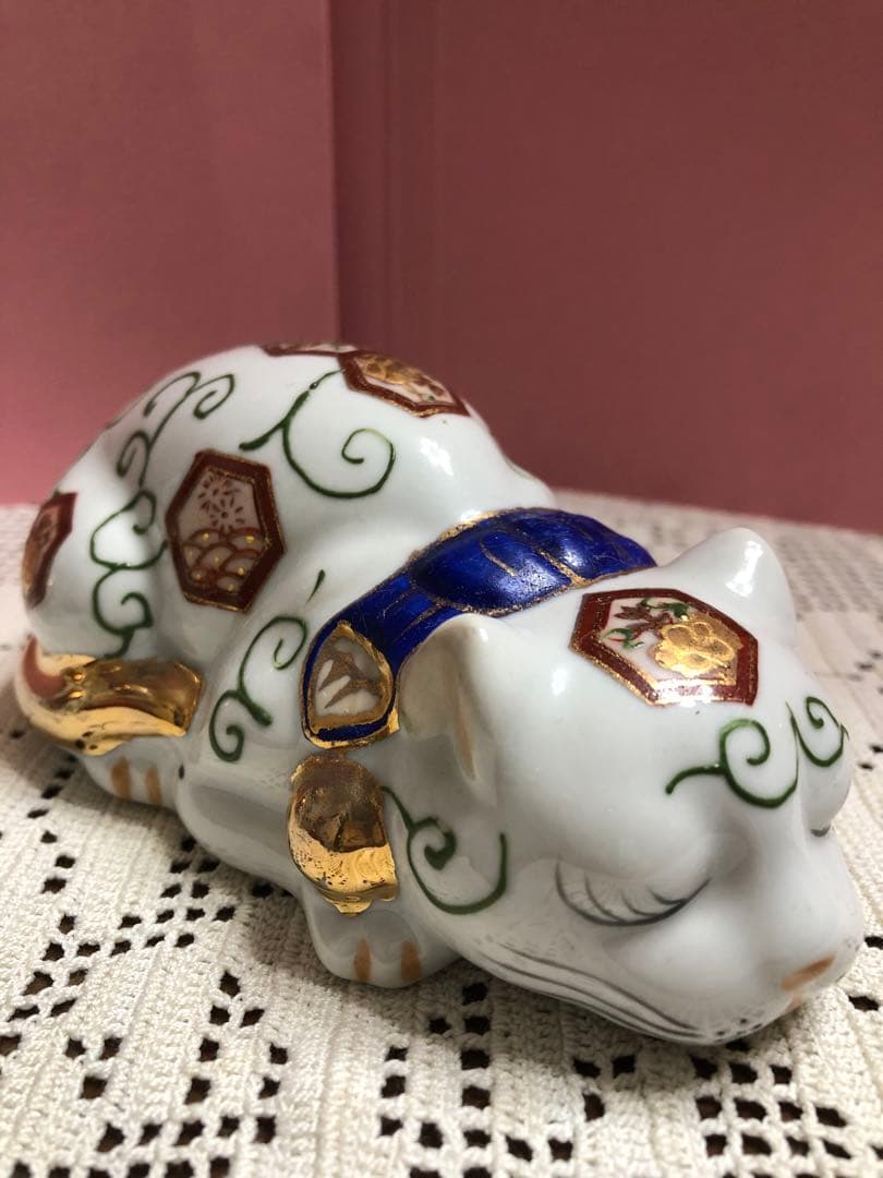 招き猫　2体　伊万里焼き