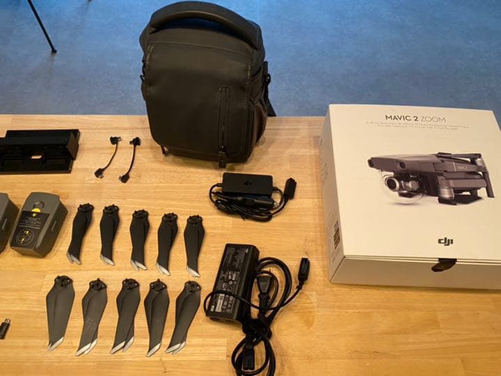 【傷無し良品❗️】DJI Mavic 2 Zoom フライモアキット　ドローン