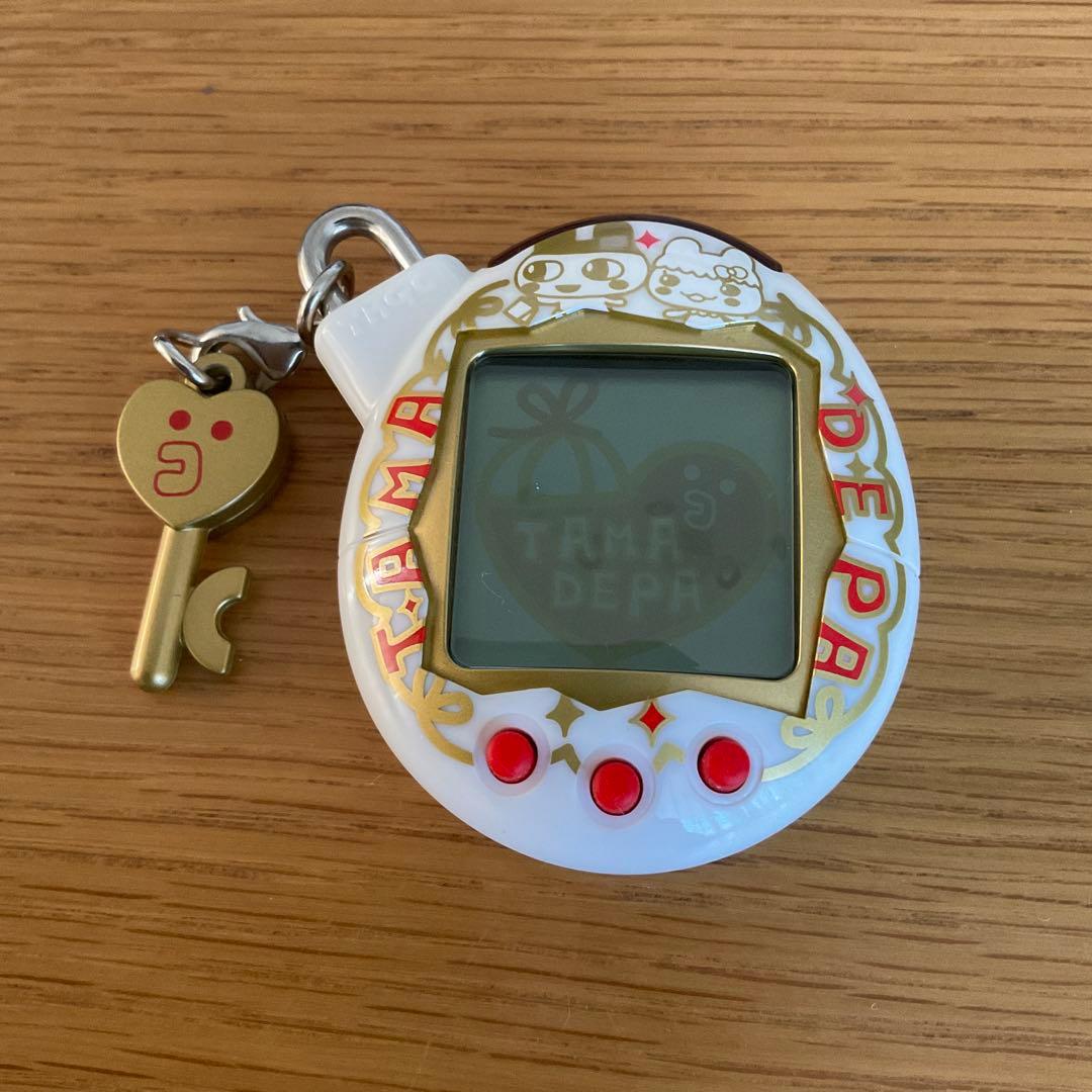 たまごっち　たまごっちデパート限定　ふぁみりーイロイロたまごっちプラス　デパたま