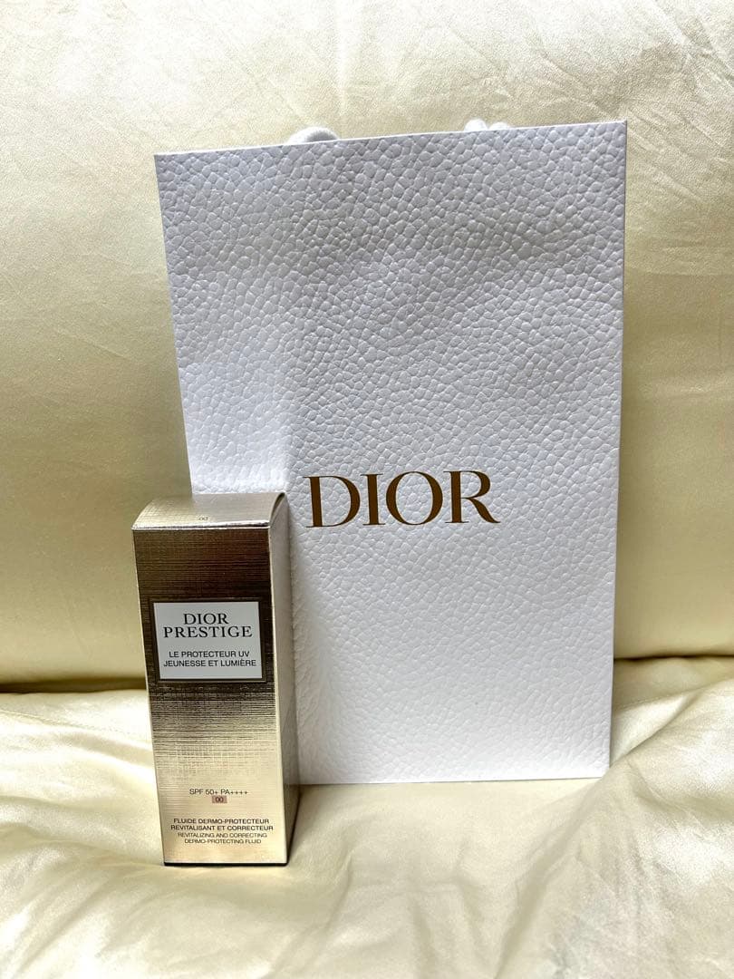 DIOR プレステージ ホワイト ル プロテクター UV ルミエール BB00