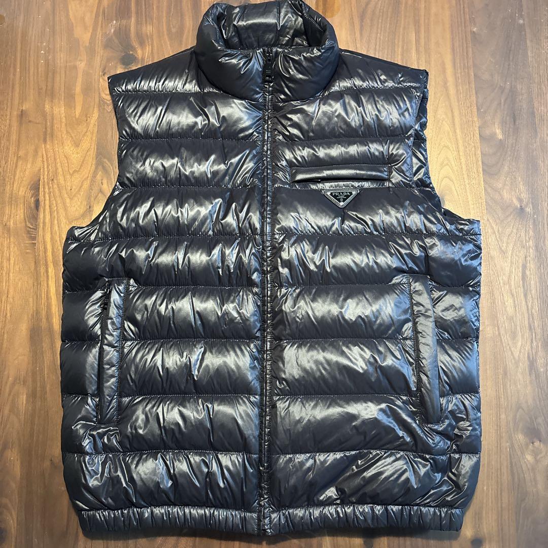 PRADA プラダ　ダウン　ベスト　ブラック　黒