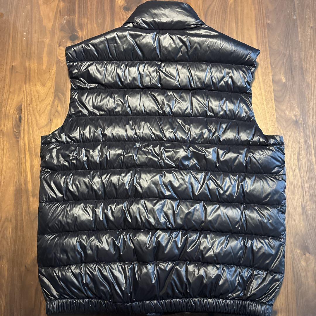 PRADA プラダ　ダウン　ベスト　ブラック　黒