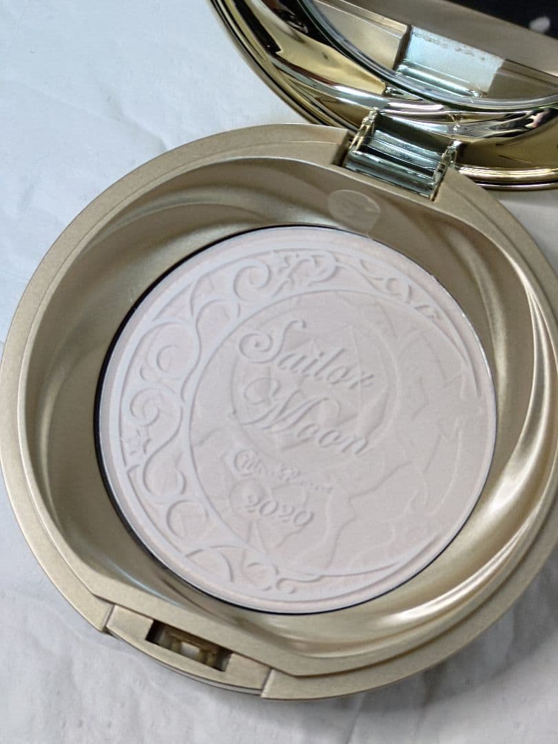 ミラクルロマンスシャイニングムーンパウダー2020 LimitedEdition