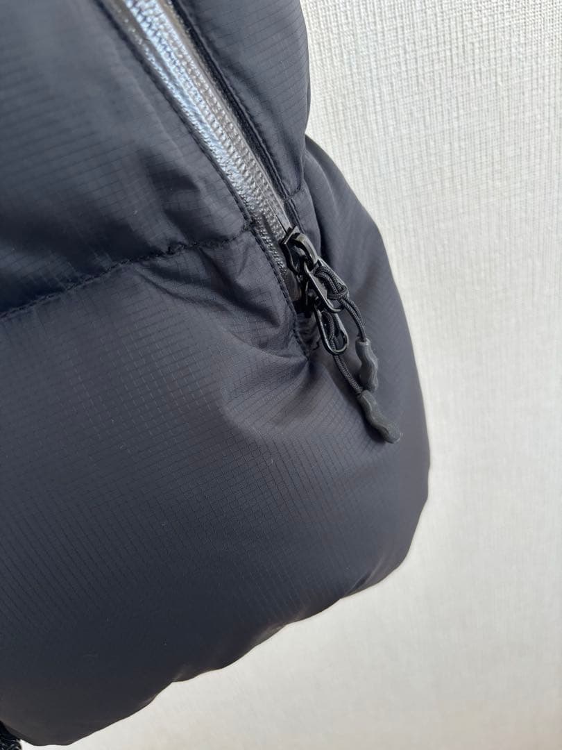 ナンガ　アーバンリサーチ　ダウンベスト　黒