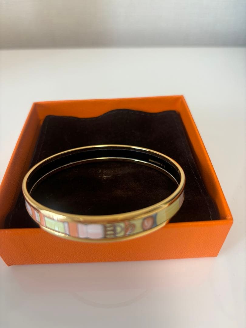 エルメスエナメルバングル