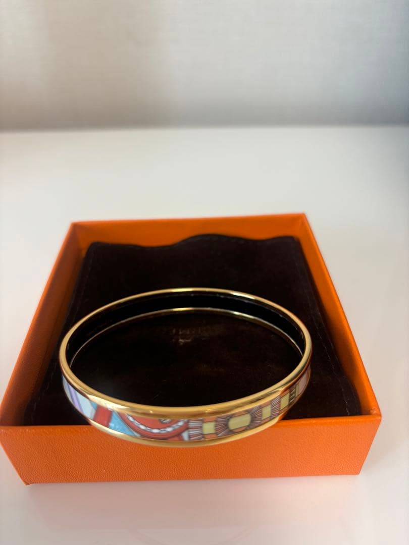 エルメスエナメルバングル