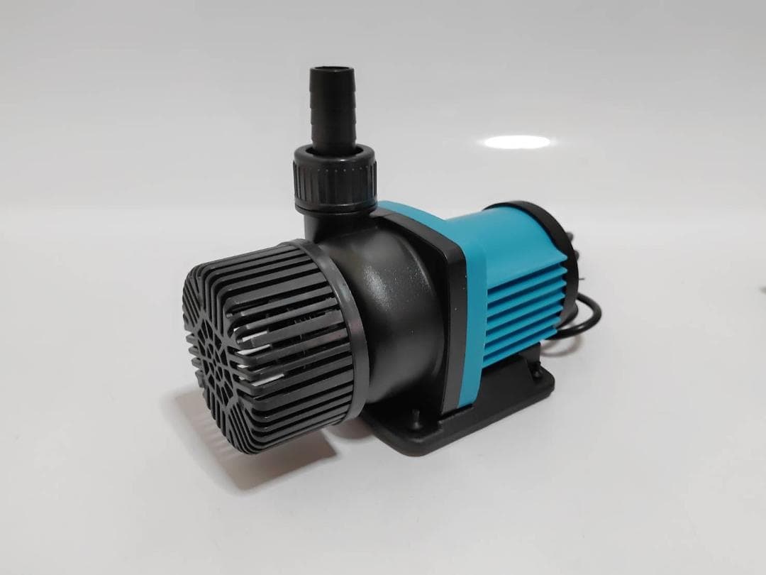 最新DCポンプ　最大5500L/H　6段階調整可能　両陸両用ポンプ　水中ポンプ